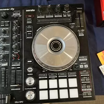 Pioneer - DDJ-SR2 4